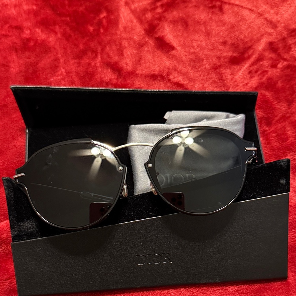 Dior Sleek Black unisex Sunglasses